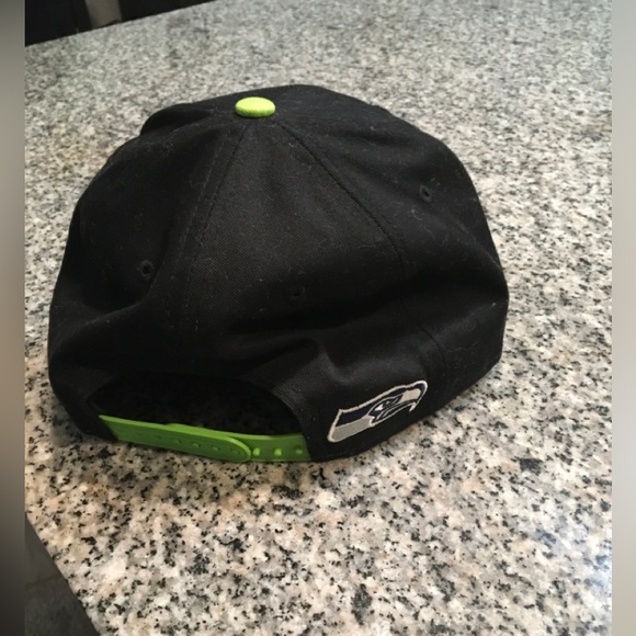 Seattle Seahawks New Era 9Fifty Original Fit SnapBack Hat/Cap Unisex - Picture 2 of 5